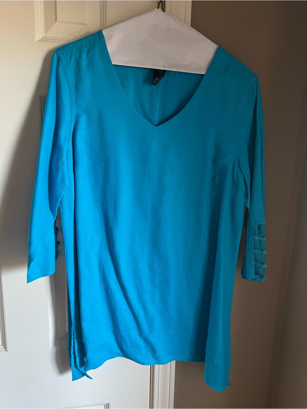 Ali Miles Turquoise linen V-Neck Tunic with 3/4 Ladder Sleeves